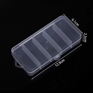Caja de plástico con 5 espacios