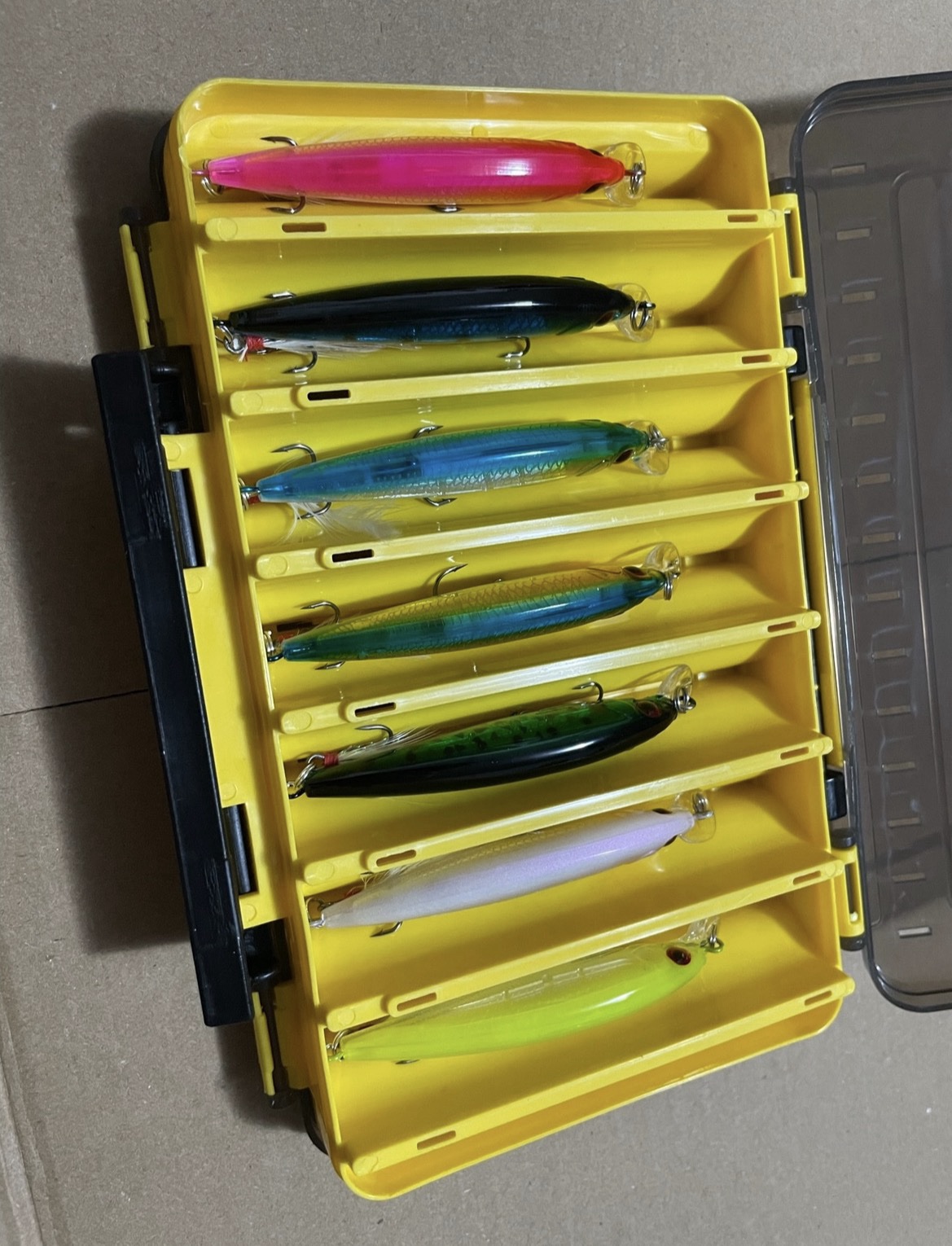 Kit de 10 curricanes para pesca de lobina + caja - Imagen 2