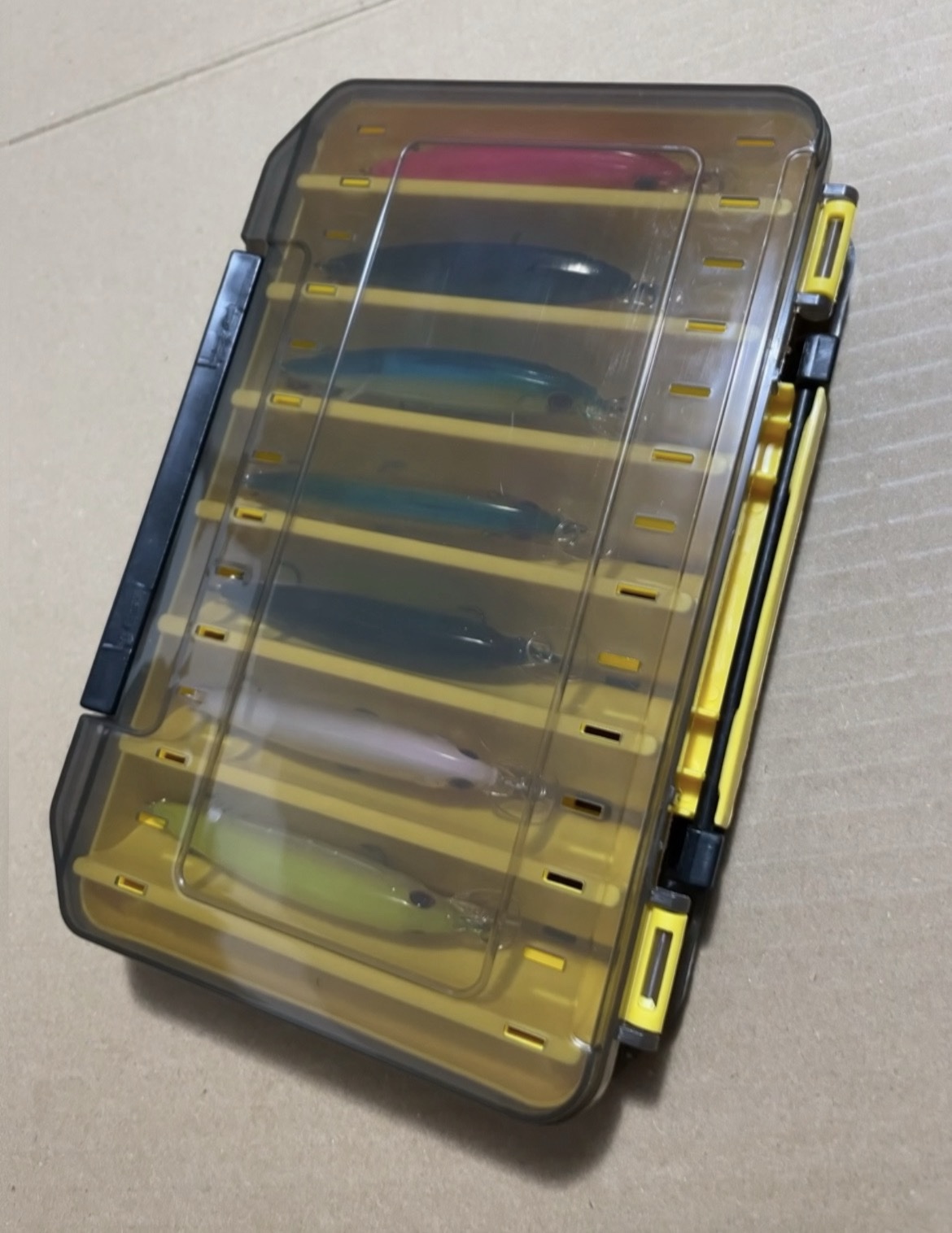 Kit de 10 curricanes para pesca de lobina + caja